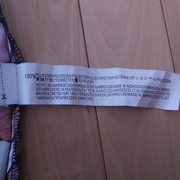 Zara crepe floral shirred shirt with keyhole back - Picture 8 of 9